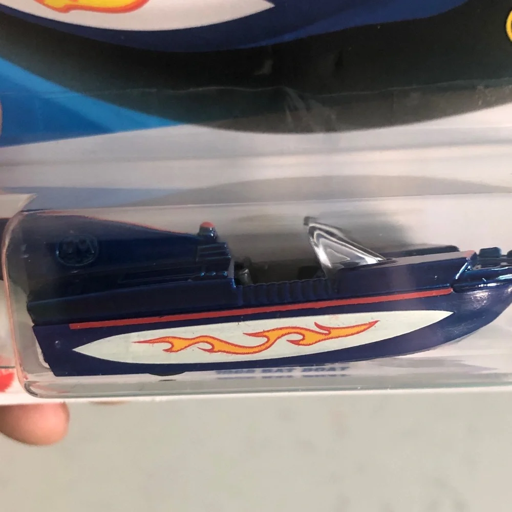 Mattel Hot Wheels 1966 Bat Boat - Blue and Red